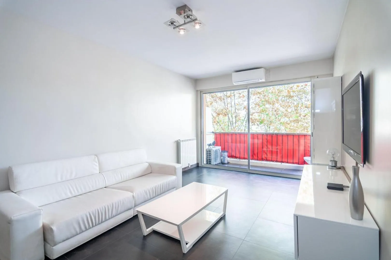 Apartament Beau 3P Proche Hippodrome - Parking Prive Cagnes-sur-Mer
